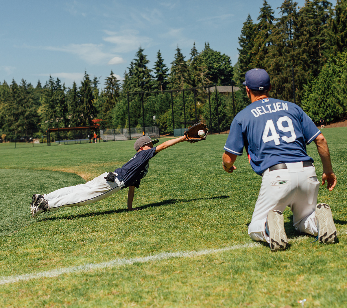 Diving catch stretch